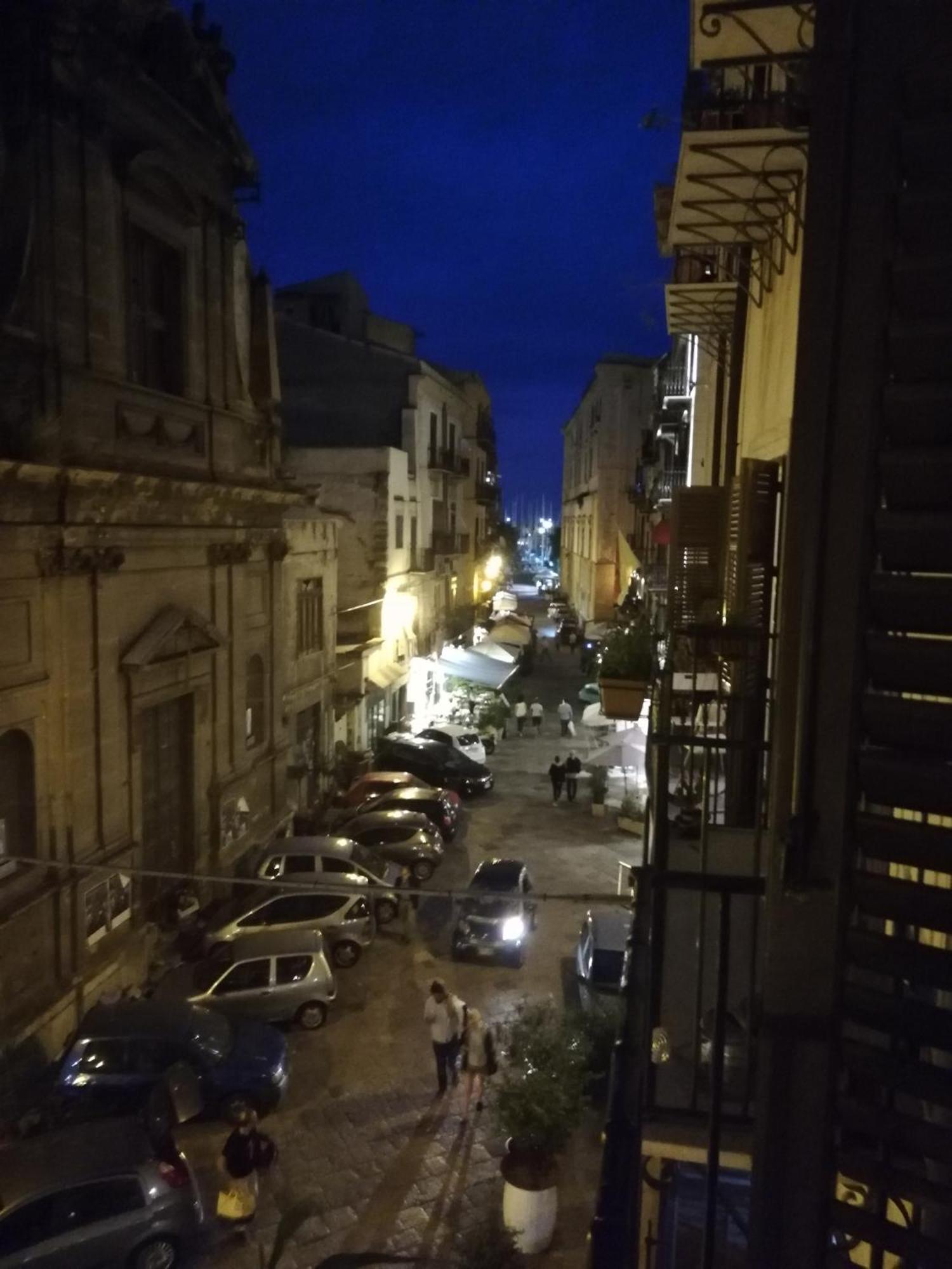 We # Are Ai Cassarelli Apartment Palermo Luaran gambar