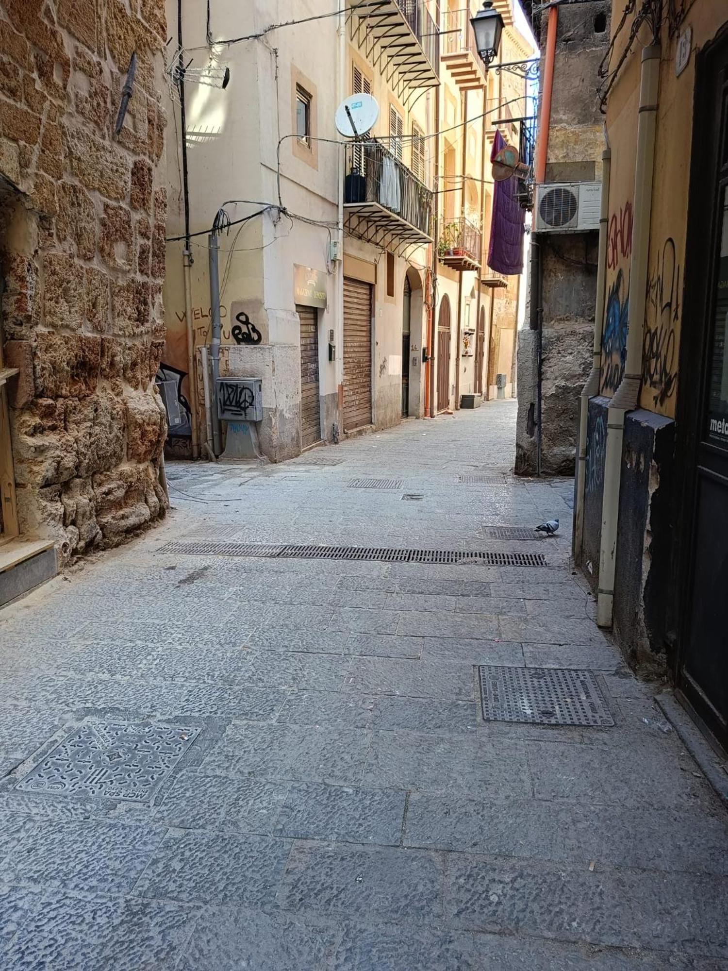 We # Are Ai Cassarelli Apartment Palermo Luaran gambar